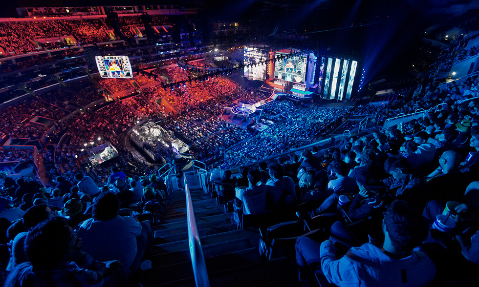 GALA 状态！Giggs 投中三分球， Meiko 带领团队冲向 Invictus Gaming 首先获得比赛点