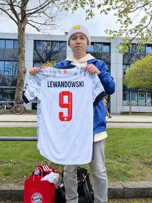 OG 和 9INE 首先退出 StarLadder StarSeries Fall 2025